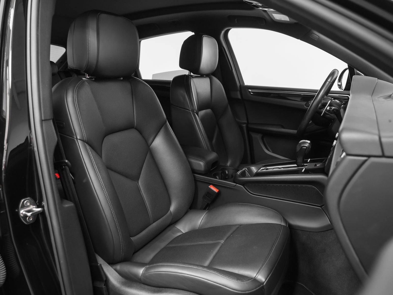 2022 Porsche Macan Macan