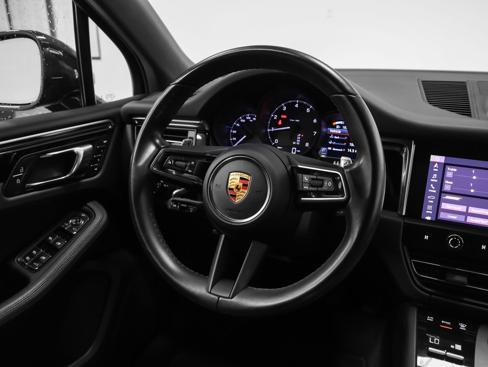 2022 Porsche Macan Macan