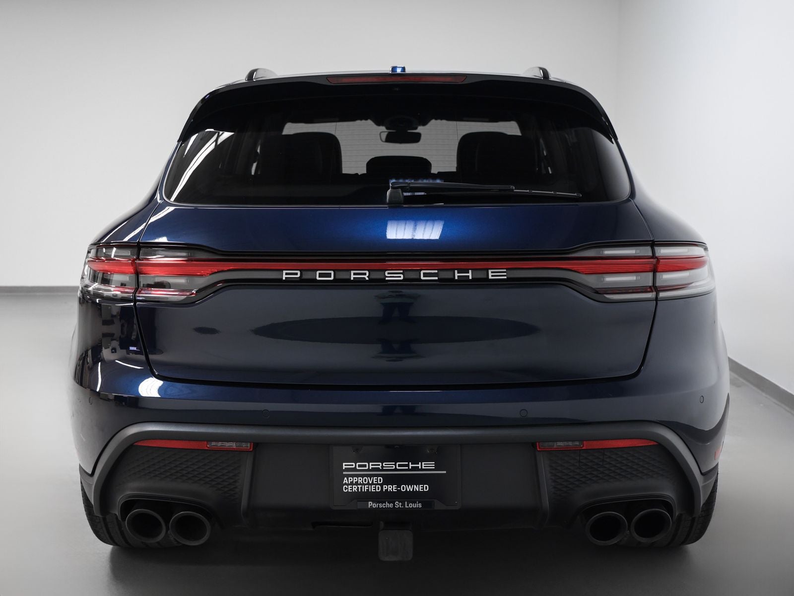 2023 Porsche Macan Base