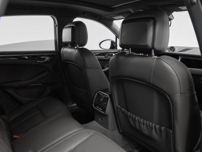 2023 Porsche Macan Base