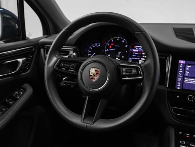 2023 Porsche Macan Base