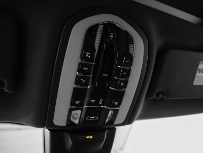 2023 Porsche Macan Base