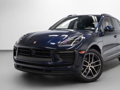 2023 Porsche Macan Base