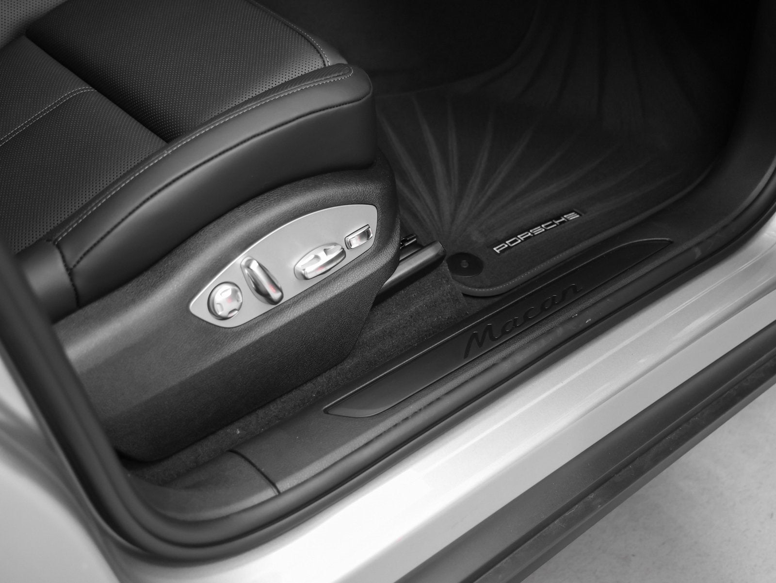 2025 Porsche Macan Macan