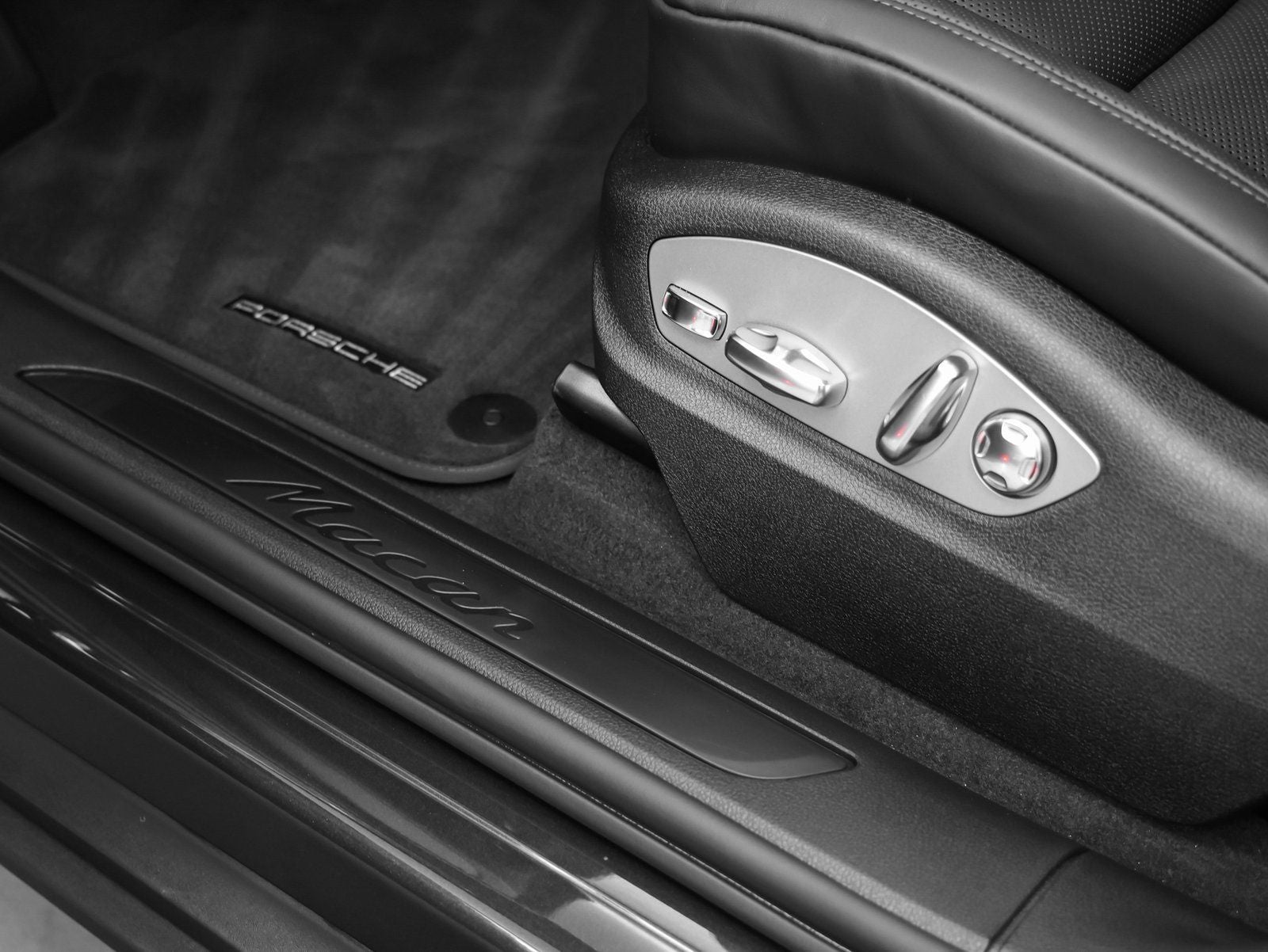 2025 Porsche Macan Macan