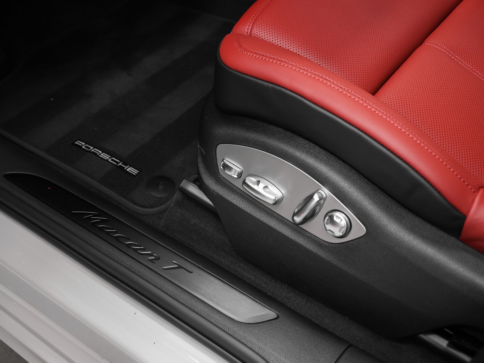 2026 Porsche Macan Macan T