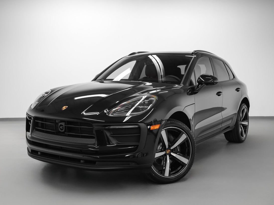 2026 Porsche Macan — photo 1 of 45