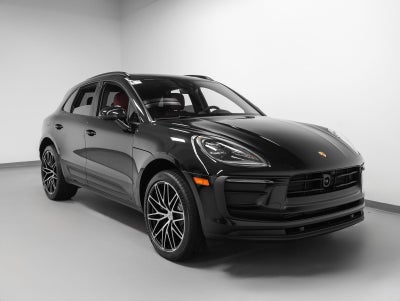 2026 Porsche Macan Base