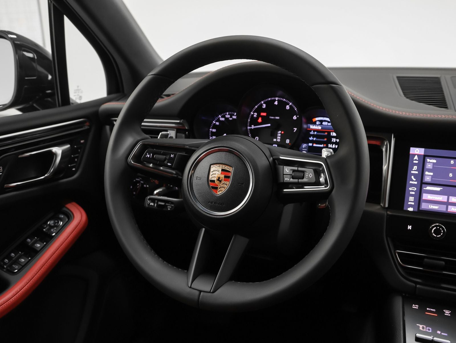 2026 Porsche Macan Base