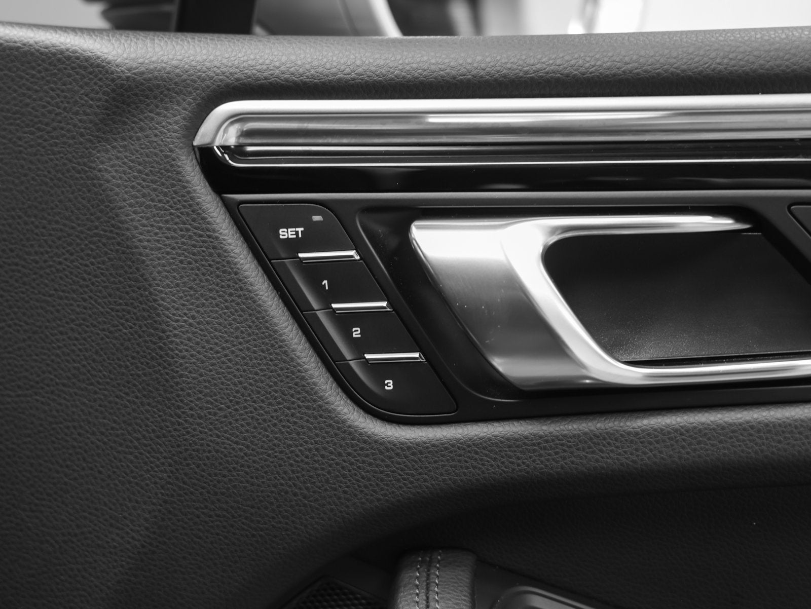 2023 Porsche Macan Macan