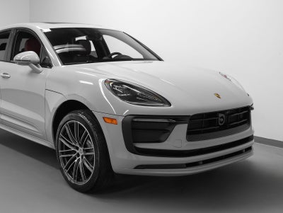 2026 Porsche Macan Macan