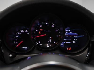 2021 Porsche Macan Macan