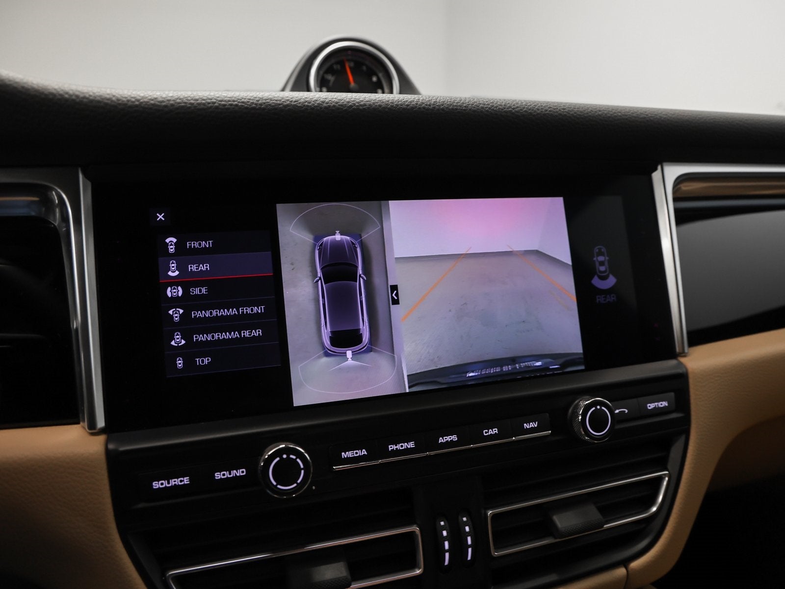 2021 Porsche Macan Macan