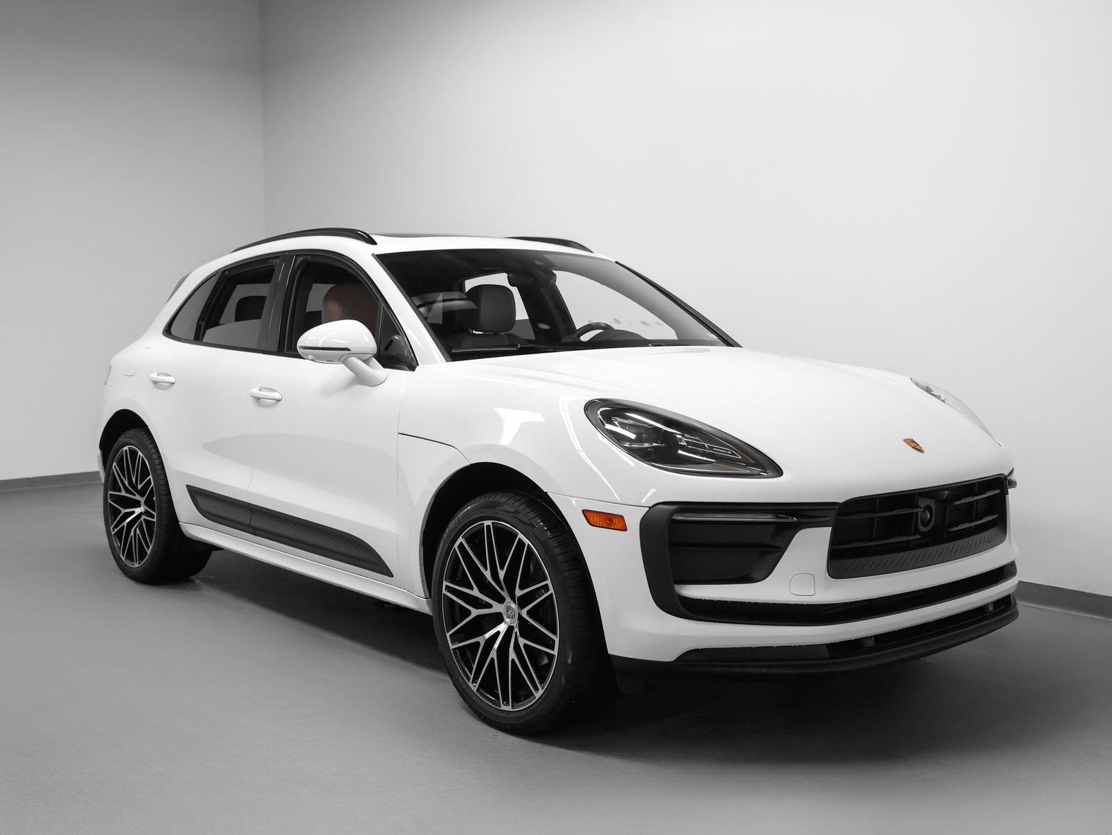 2023 Porsche Macan Base
