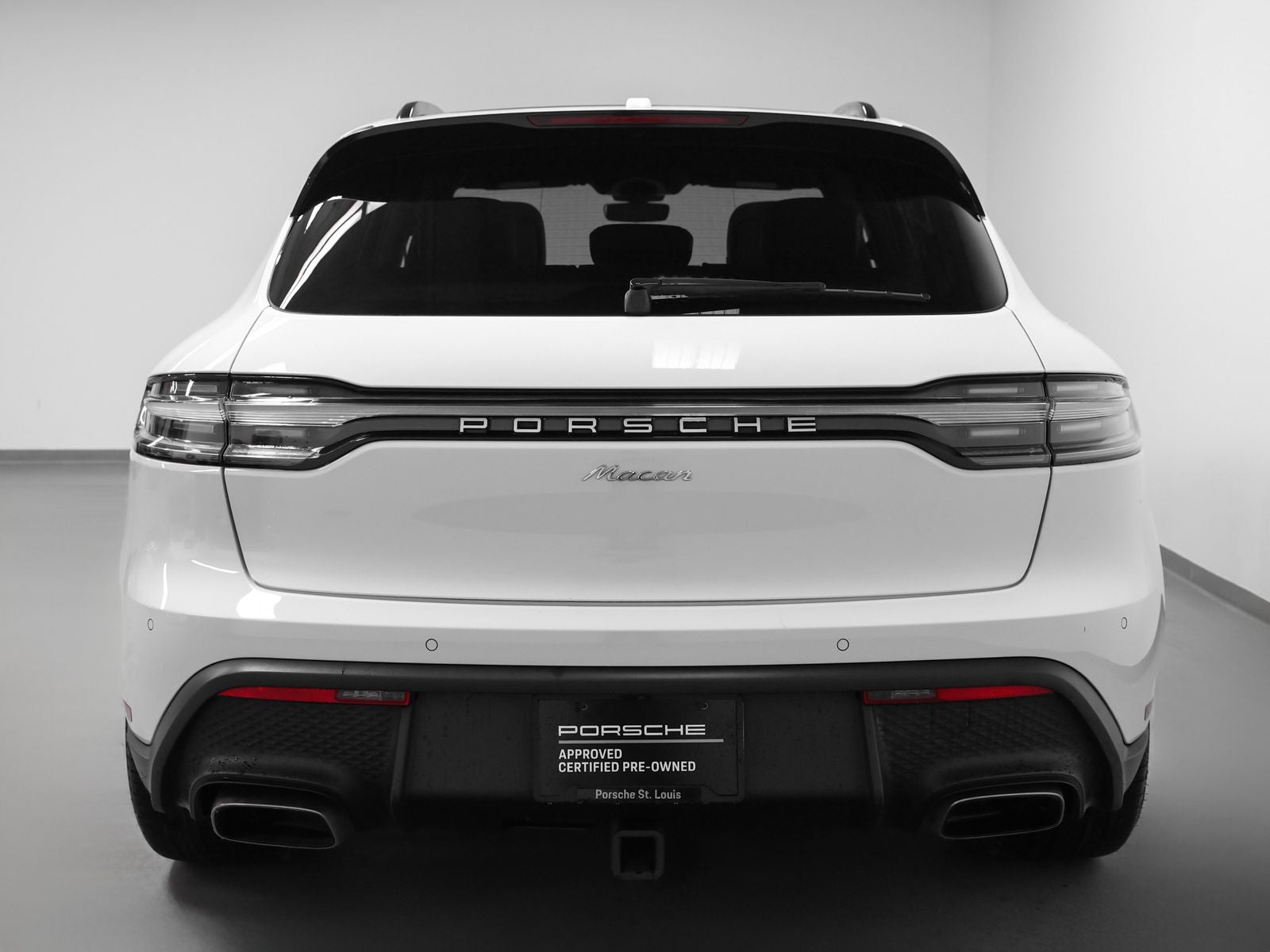 2023 Porsche Macan Base