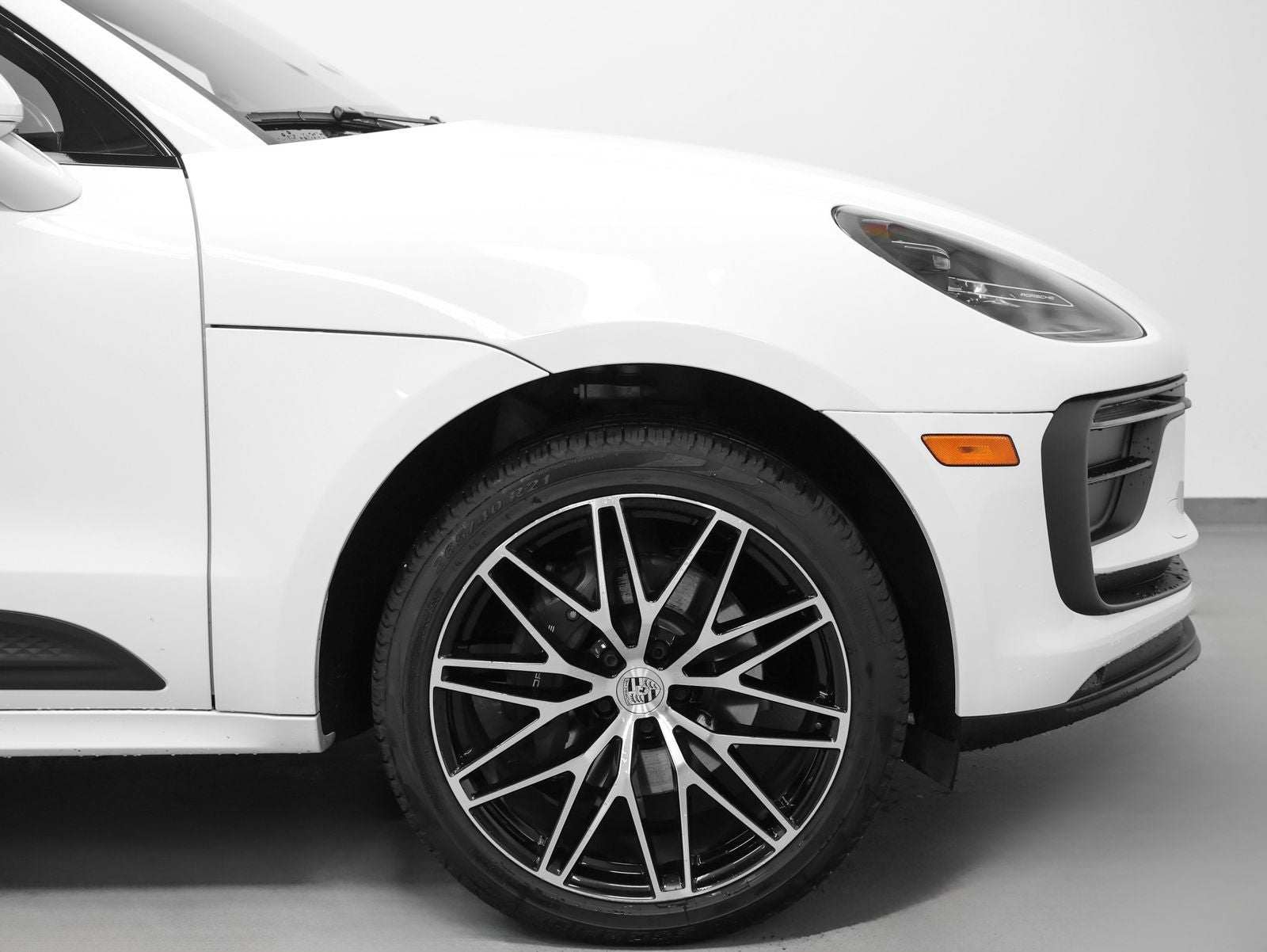 2023 Porsche Macan Base