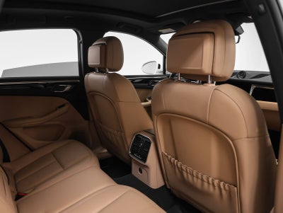 2023 Porsche Macan Base