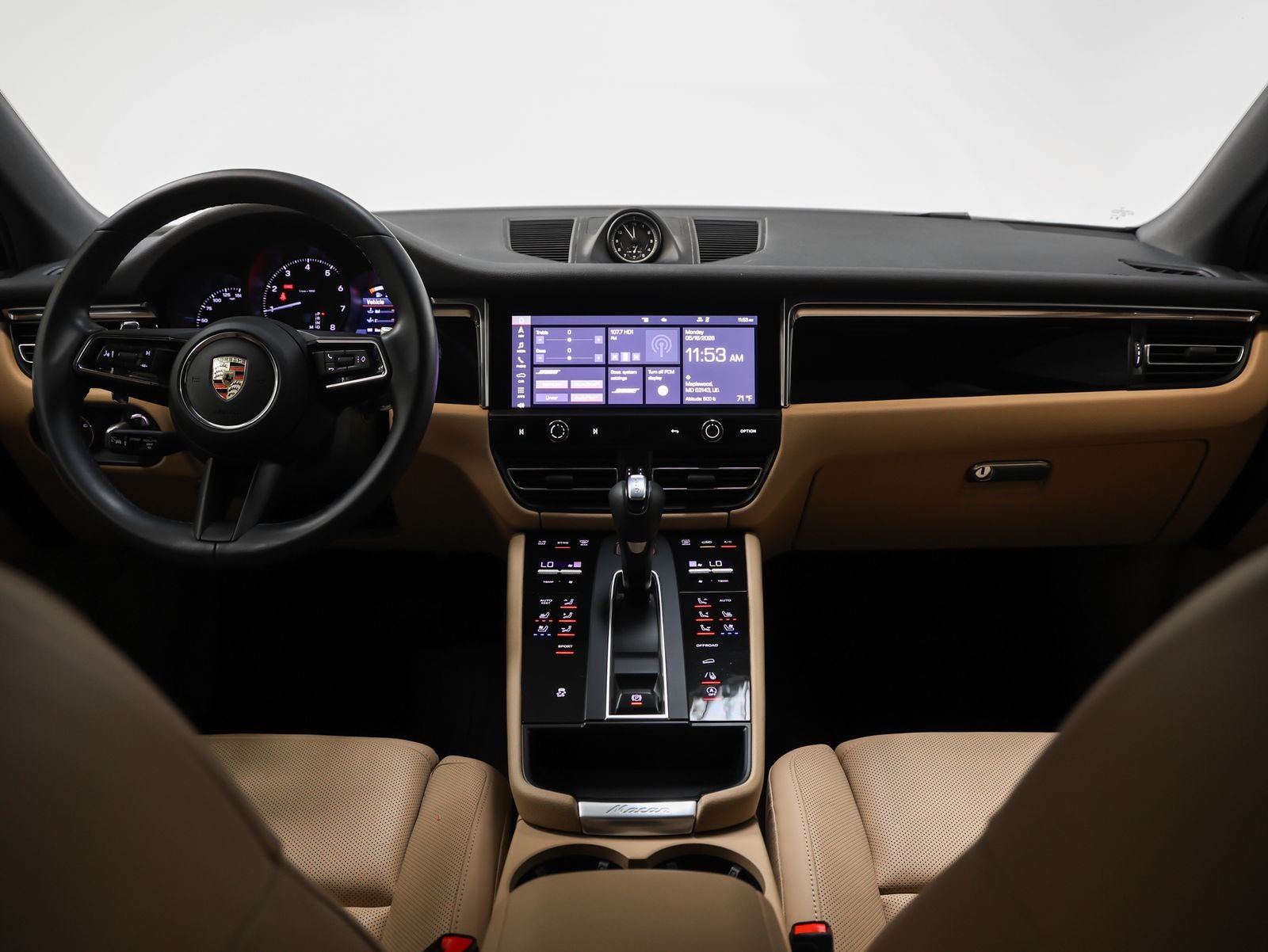 2023 Porsche Macan Base