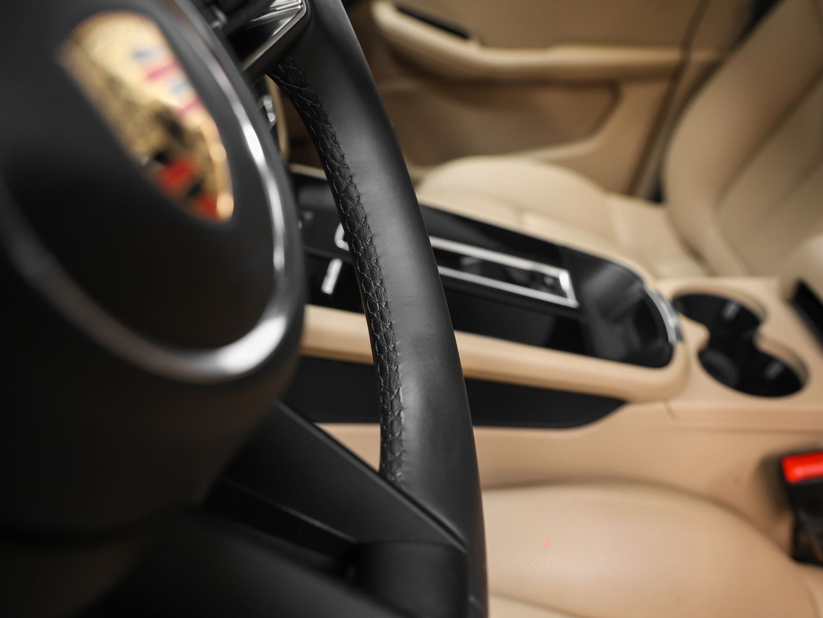 2023 Porsche Macan Base
