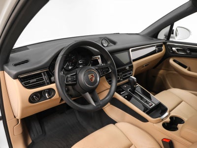 2023 Porsche Macan Base