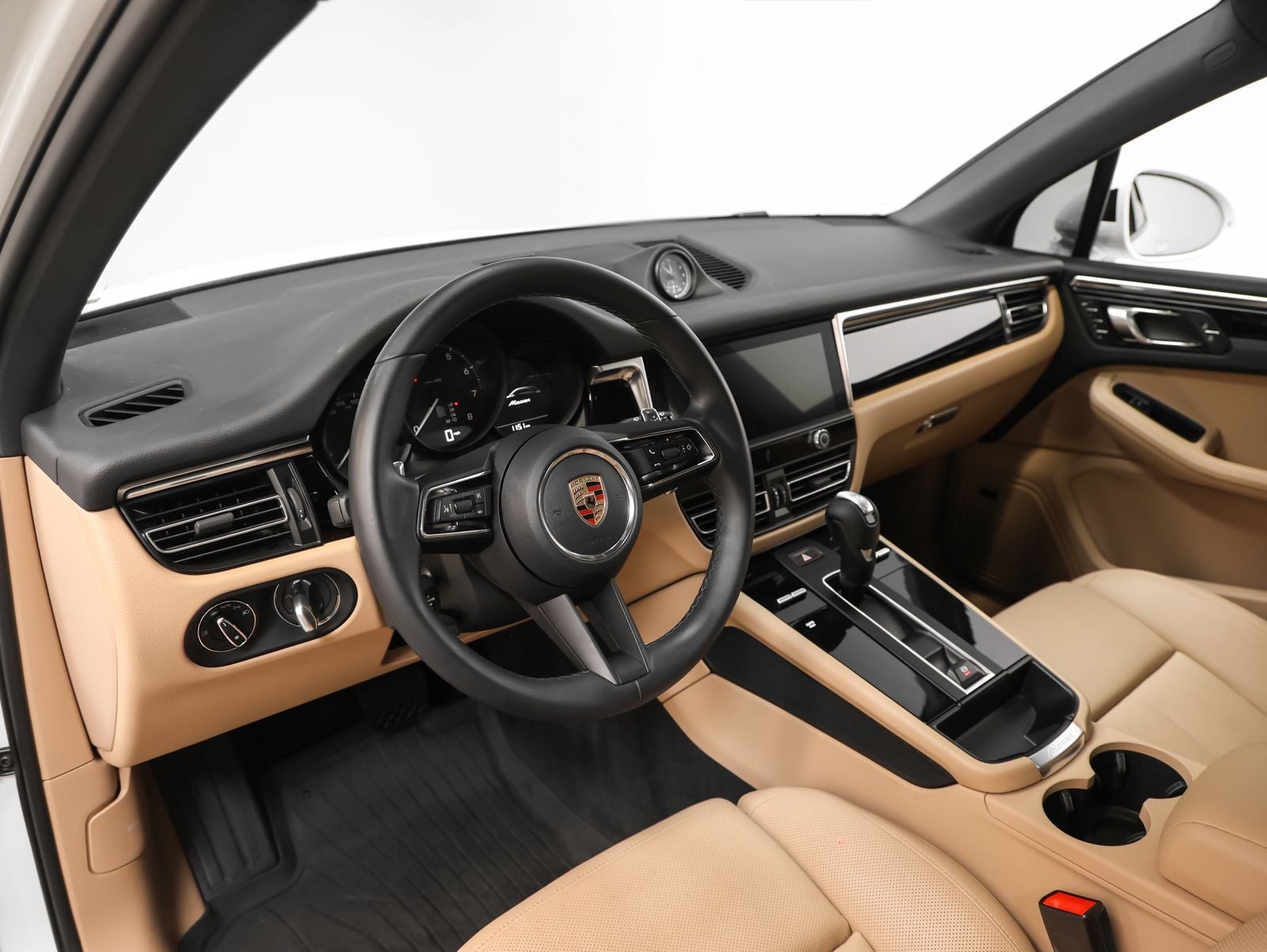 2023 Porsche Macan Base