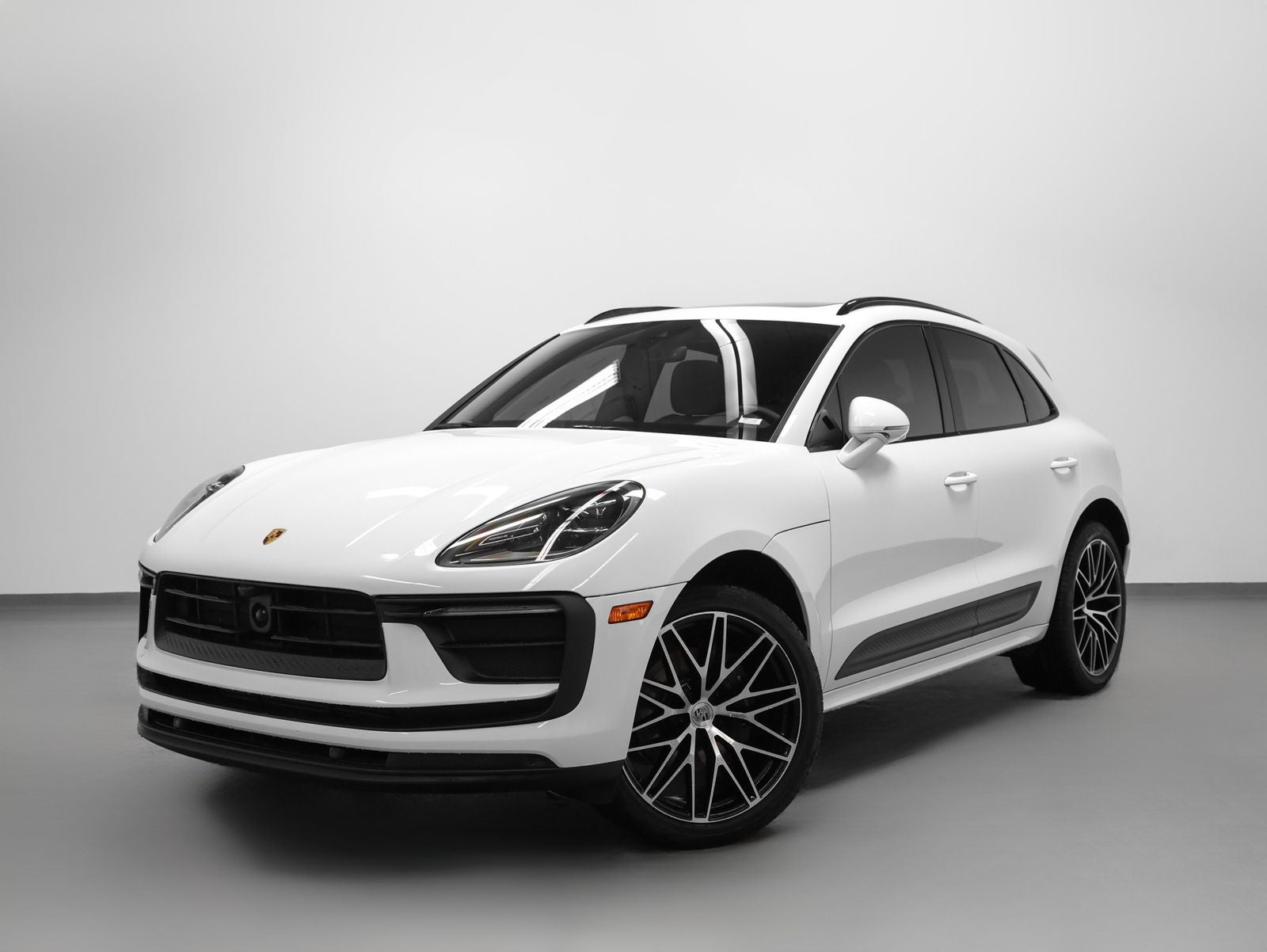 2023 Porsche Macan Base