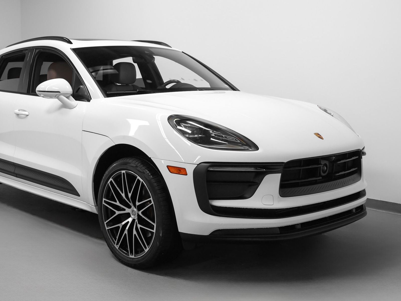 2023 Porsche Macan Base