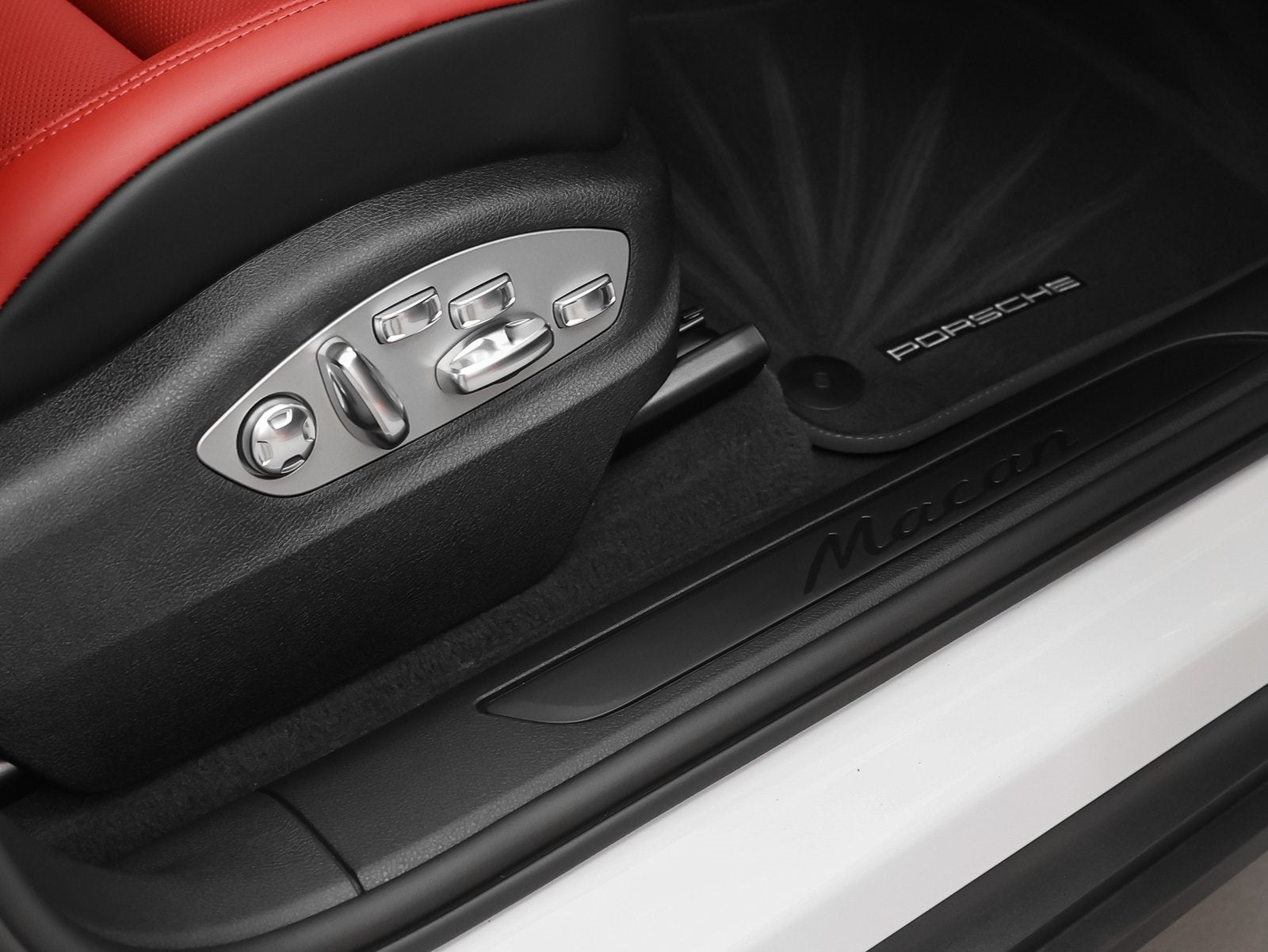 2025 Porsche Macan Macan