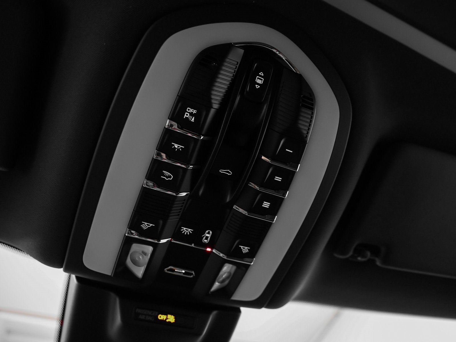 2025 Porsche Macan Macan