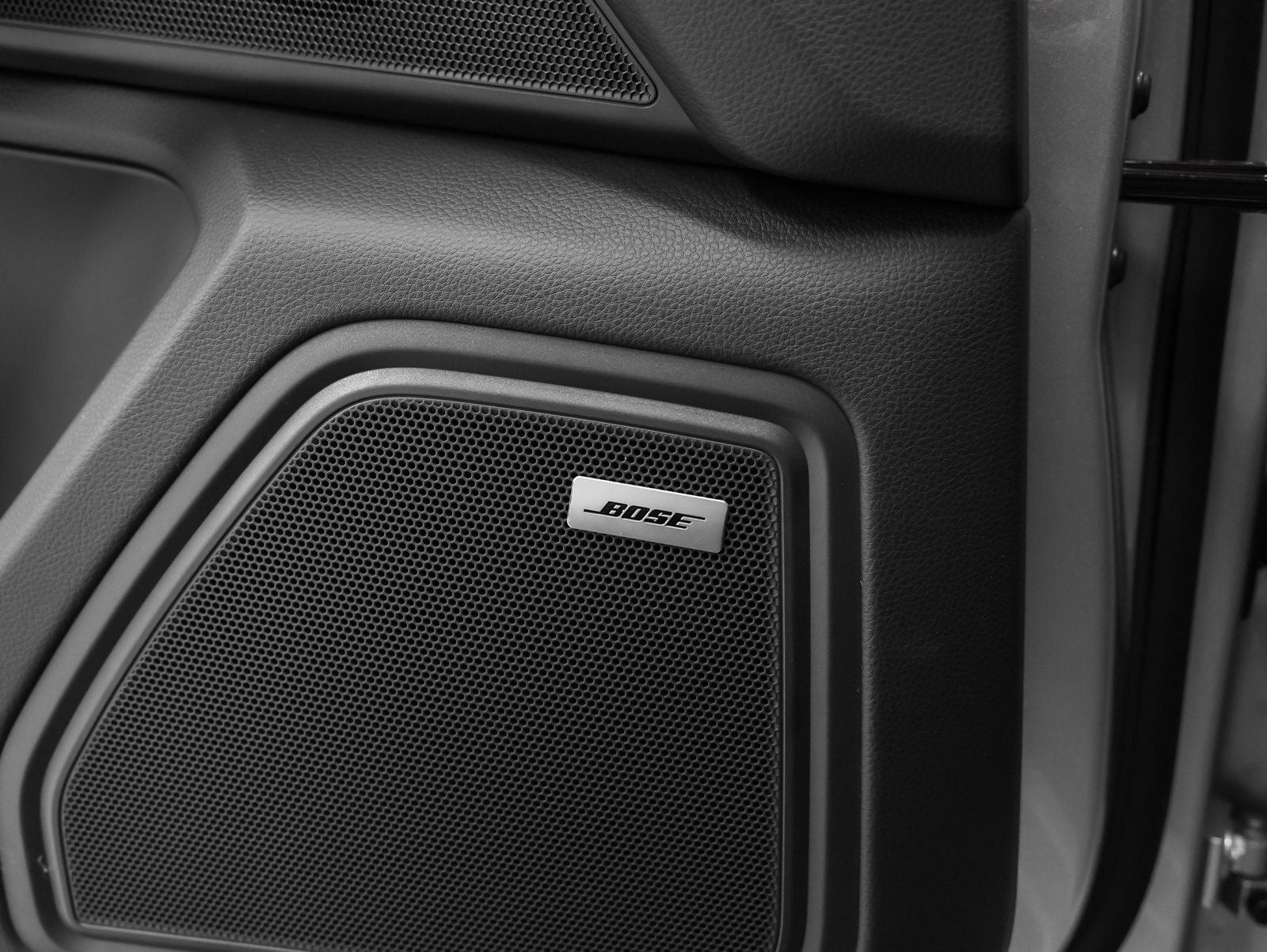 2026 Porsche Macan Macan T