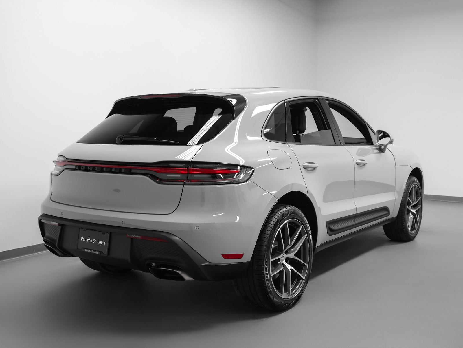2026 Porsche Macan Base