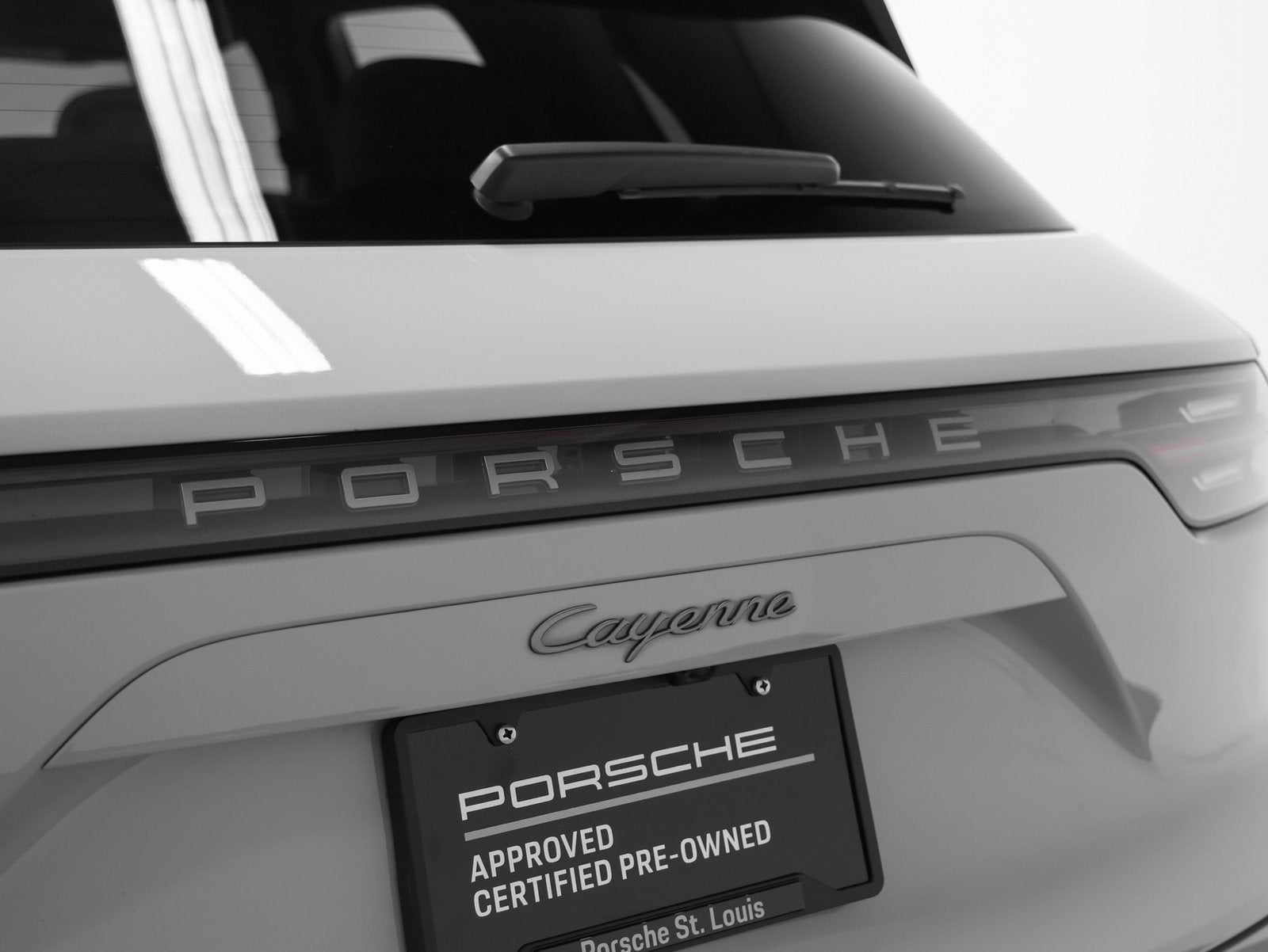 2023 Porsche Cayenne Cayenne Platinum Edition (MY23)