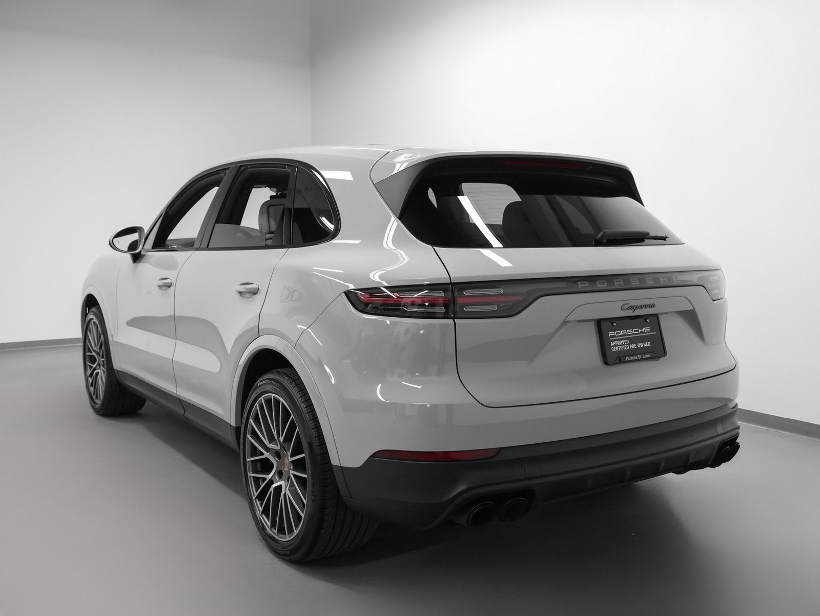 2023 Porsche Cayenne Cayenne Platinum Edition (MY23)