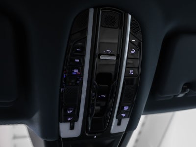 2023 Porsche Cayenne Cayenne Platinum Edition (MY23)