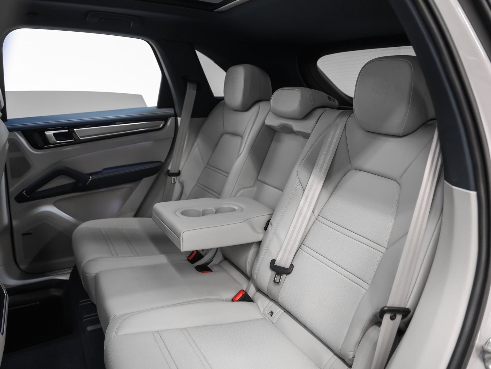 2023 Porsche Cayenne Cayenne Platinum Edition (MY23)