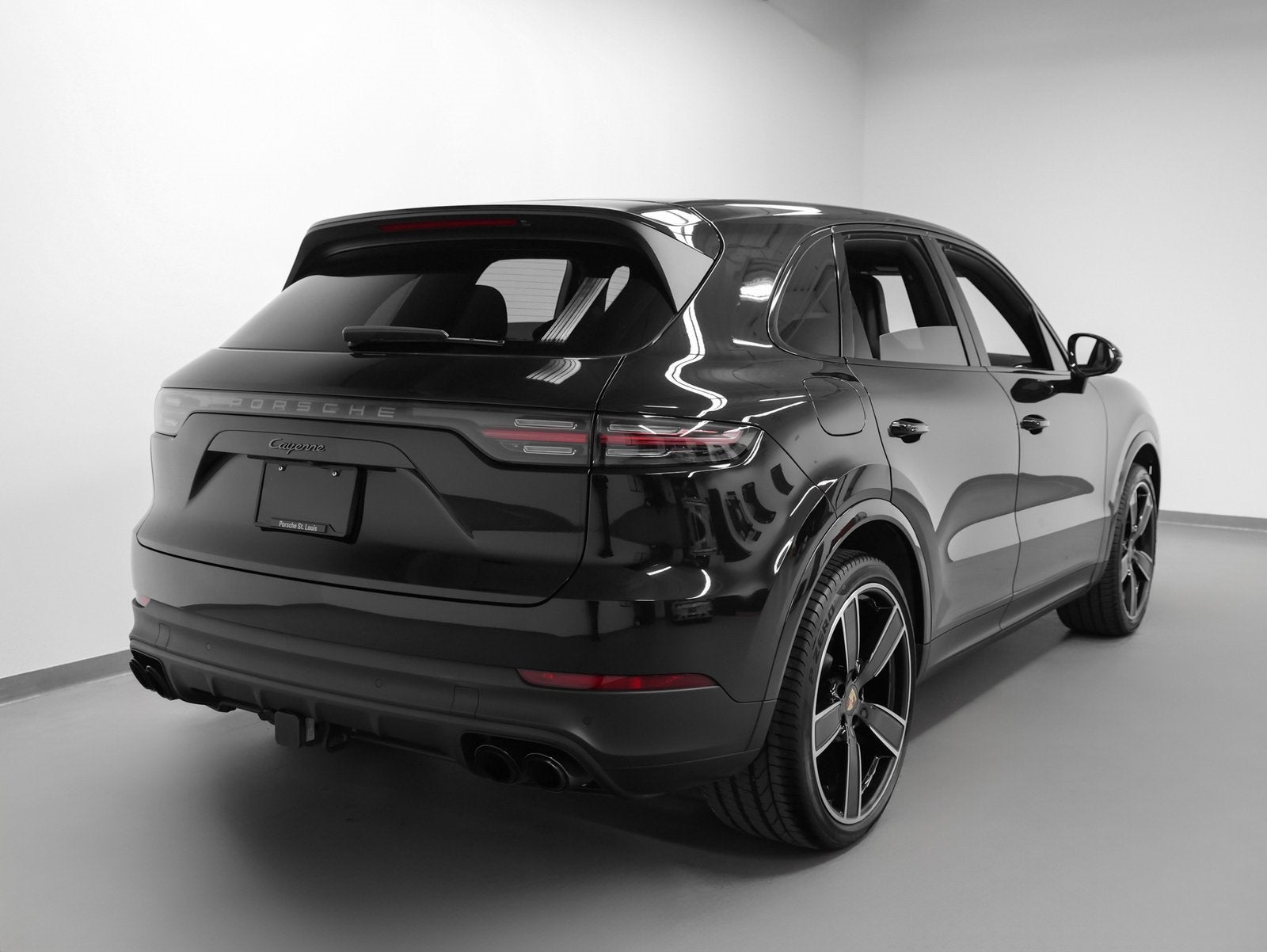 2023 Porsche Cayenne Platinum Edition