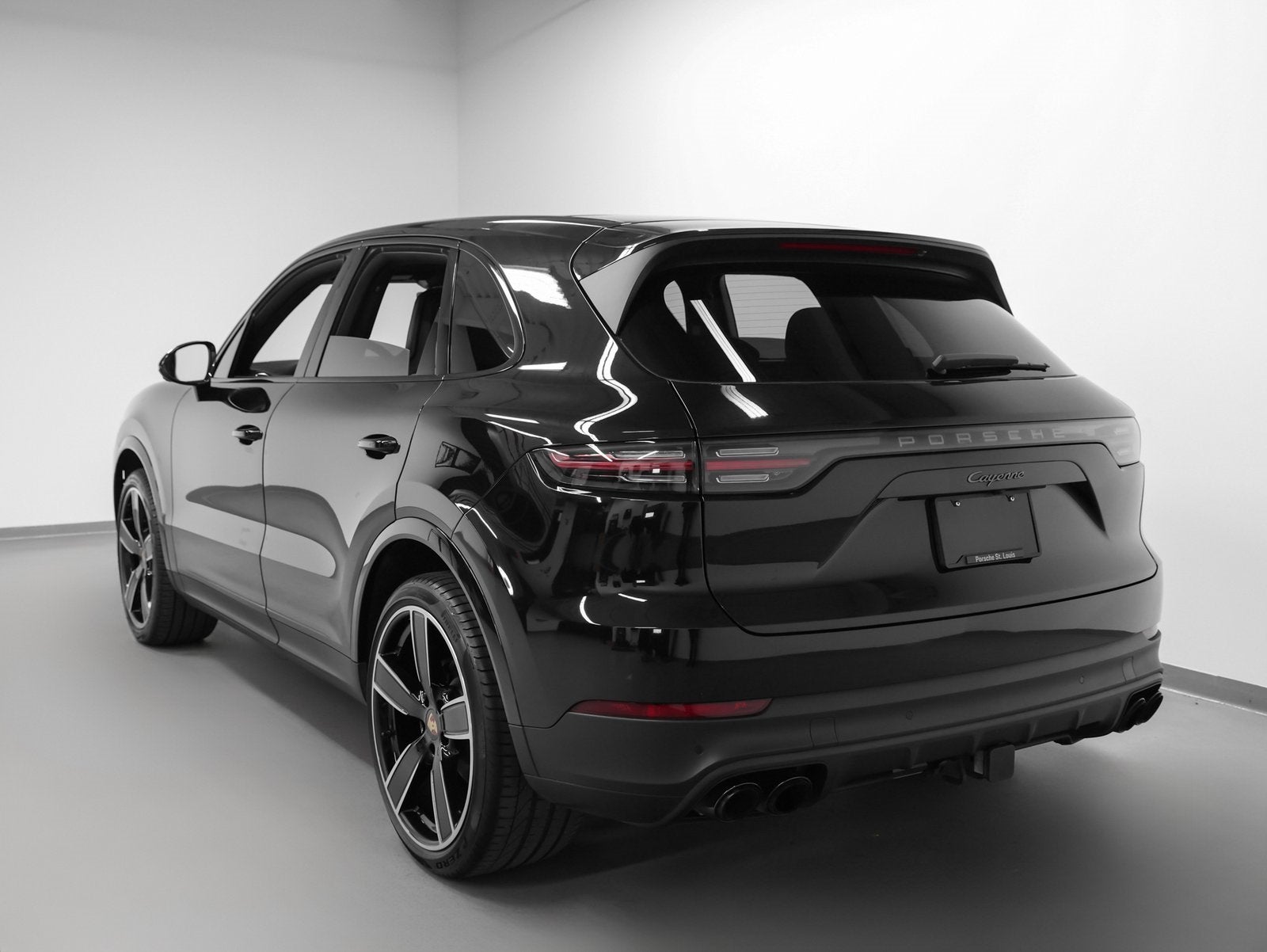 2023 Porsche Cayenne Platinum Edition