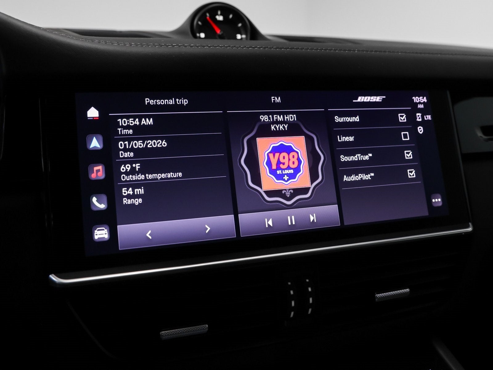 2023 Porsche Cayenne Platinum Edition