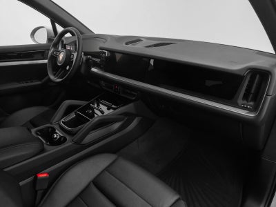 2025 Porsche Cayenne Base