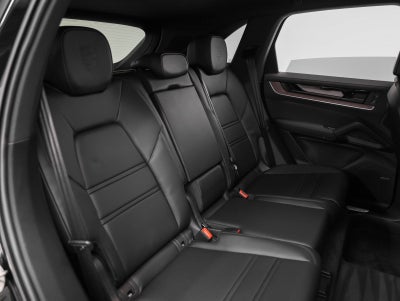 2025 Porsche Cayenne Base