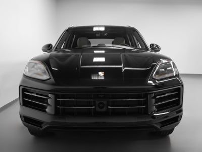 2025 Porsche Cayenne Base