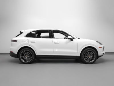 2023 Porsche Cayenne Base