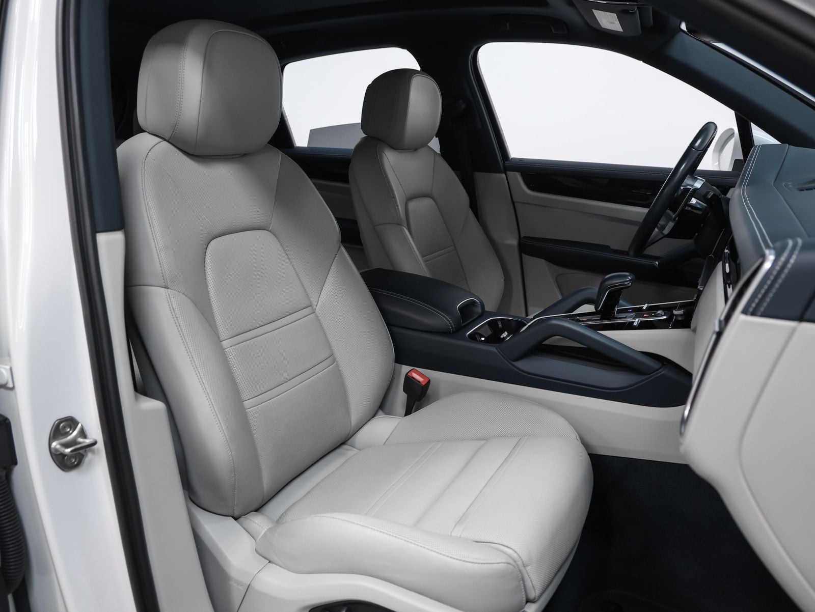2023 Porsche Cayenne Base