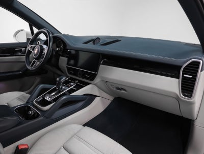2023 Porsche Cayenne Base