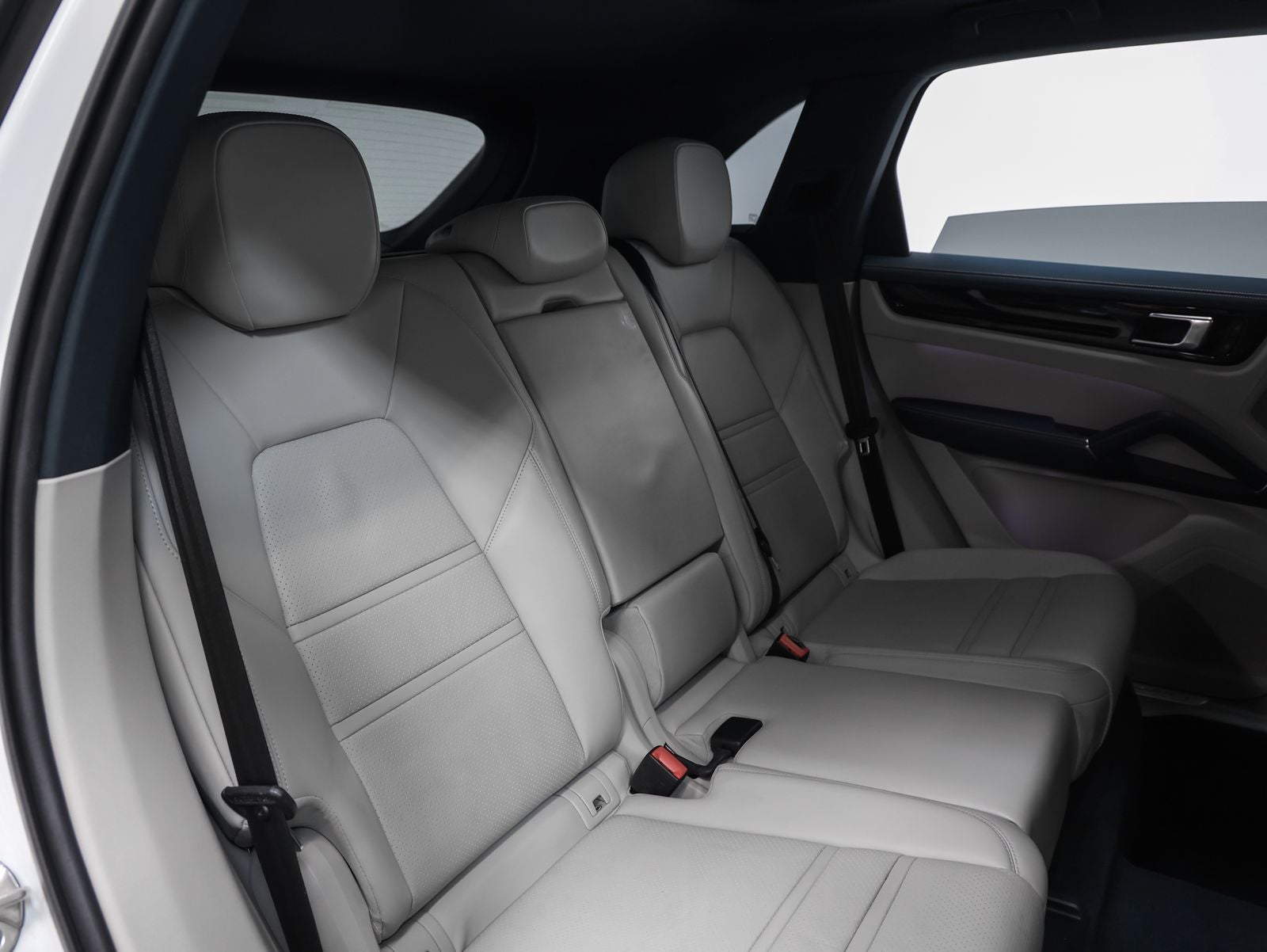 2023 Porsche Cayenne Base