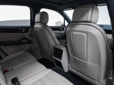 2023 Porsche Cayenne Base