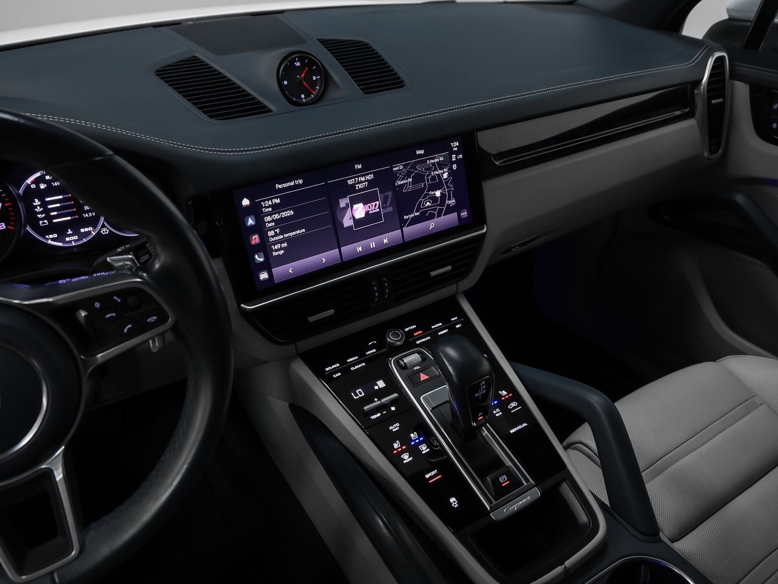 2023 Porsche Cayenne Base