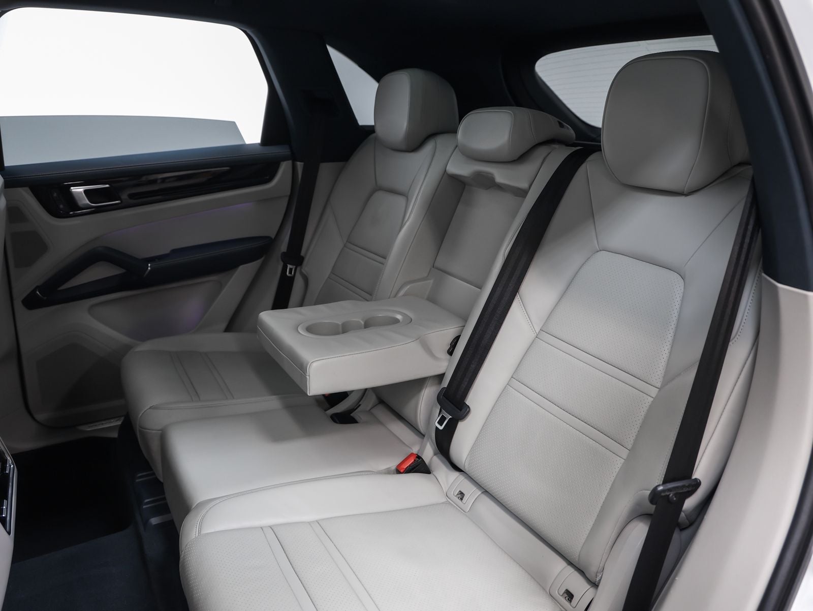 2023 Porsche Cayenne Base