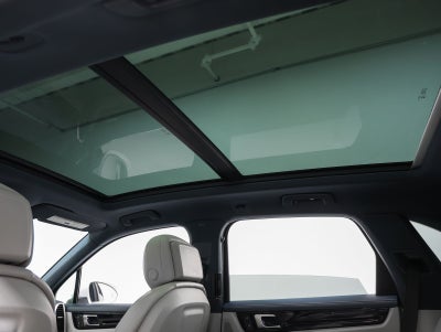 2023 Porsche Cayenne Base