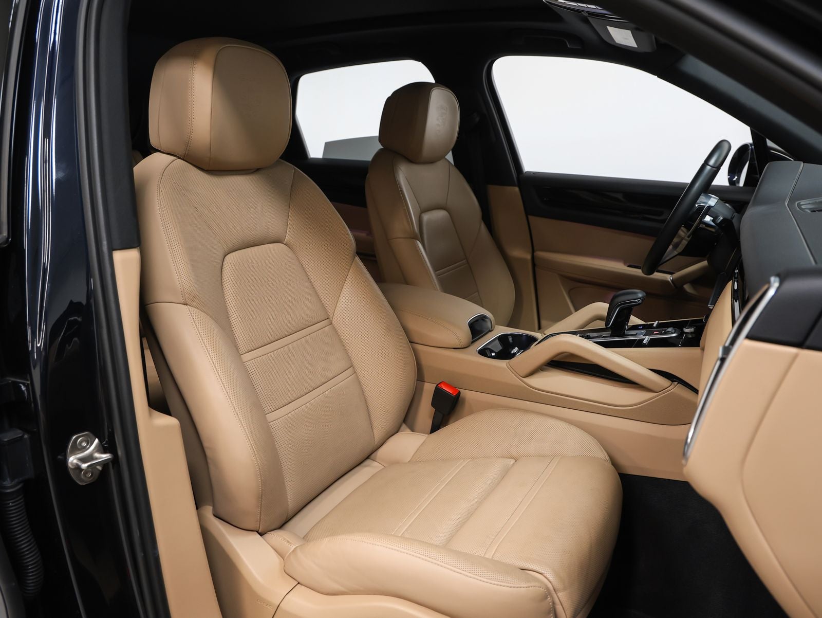 2023 Porsche Cayenne Base